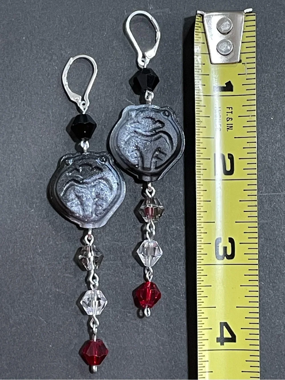 Twisted Wonderland Inspired Groovy Candy Earrings Jamil Viper (Nightmare Suit)